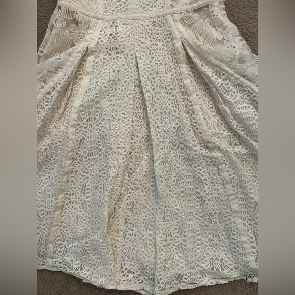 BCBG MAX AZRIA EMBROIDERED ORGANZA DRESS - Picture 4 of 5